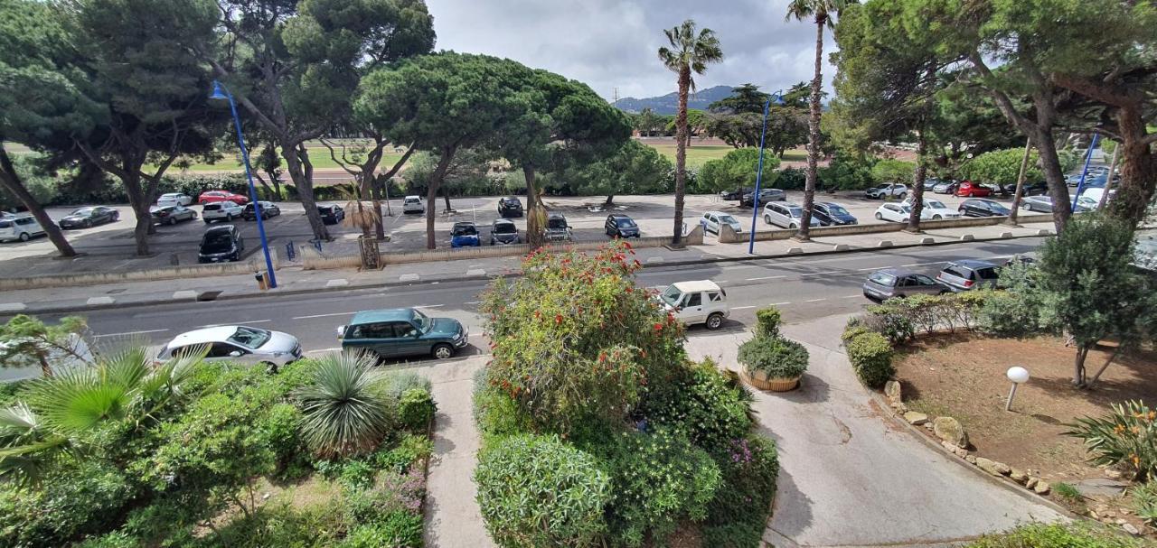 L'Etoile Sous Les Pins - La Loge Apartment Hyeres Exterior photo